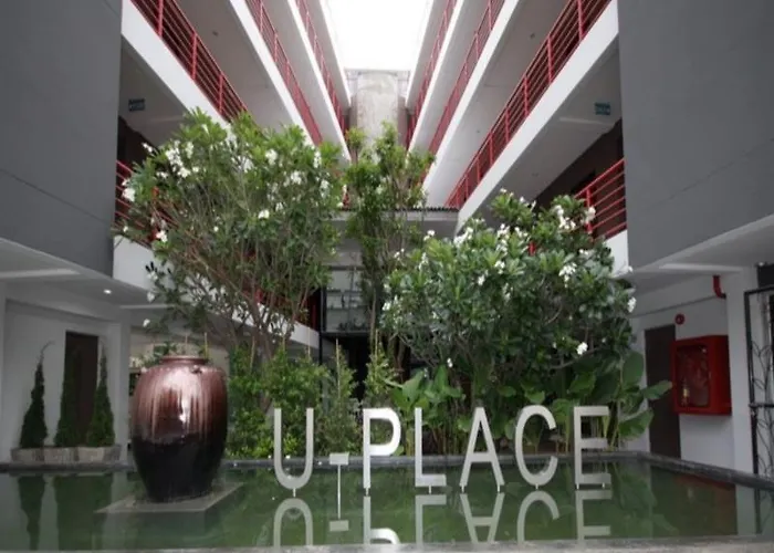 U Place Aparthotel 3*